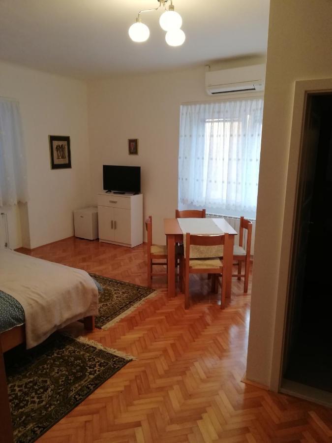 Bed and Breakfast Sobe Šabec Postojna Exteriér fotografie
