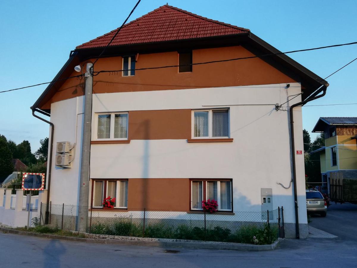 Bed and Breakfast Sobe Šabec Postojna Exteriér fotografie